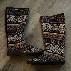 MukLuks Women’s Boots, size 39/US size 7